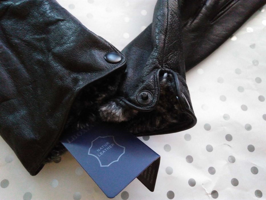 Дамски и мъжки кожени ръкавици