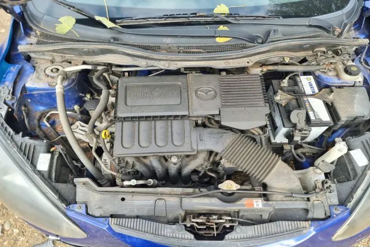 cutie de viteze manuala 5+1 trepte kit ambreiaj pornire volanta ansamblu stergatoare planetara stanga dreapta Mazda 2 DE 2008 motor 1.3 benzina  ZJ
