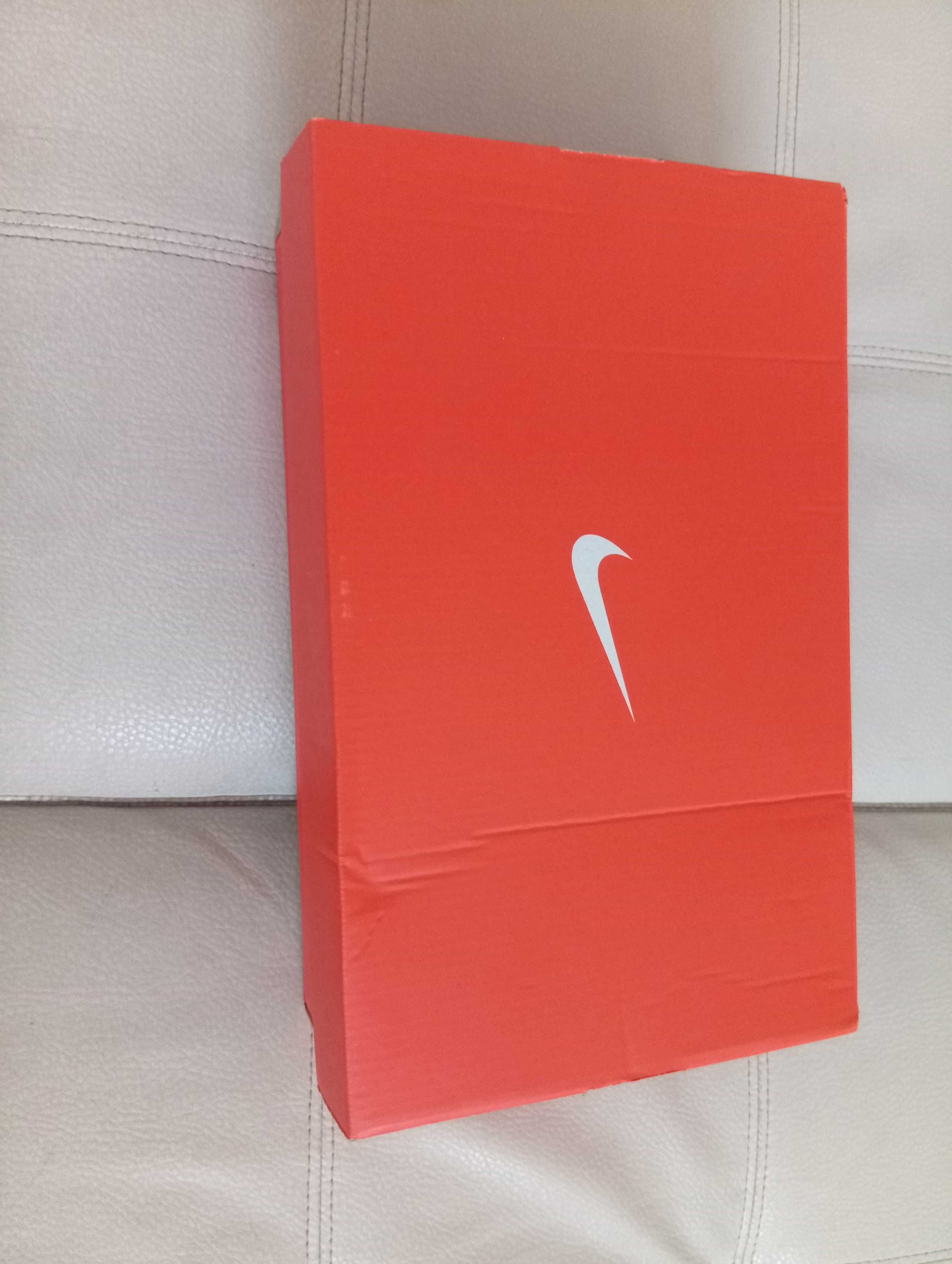 Обувки за борба Nike