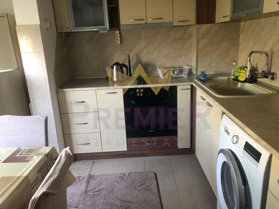 Напълно обзаведен апартамент с три отделни стаи ж.к. Младост