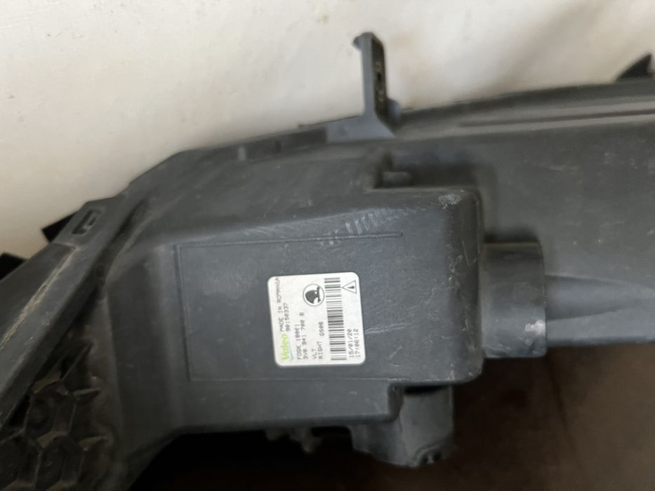 Lampa led drl lumini zi dreapta Skoda Superb 3 Facelift