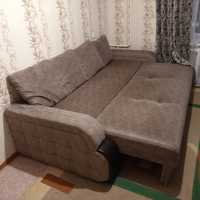 Продам диван просторный, коричневого цвета