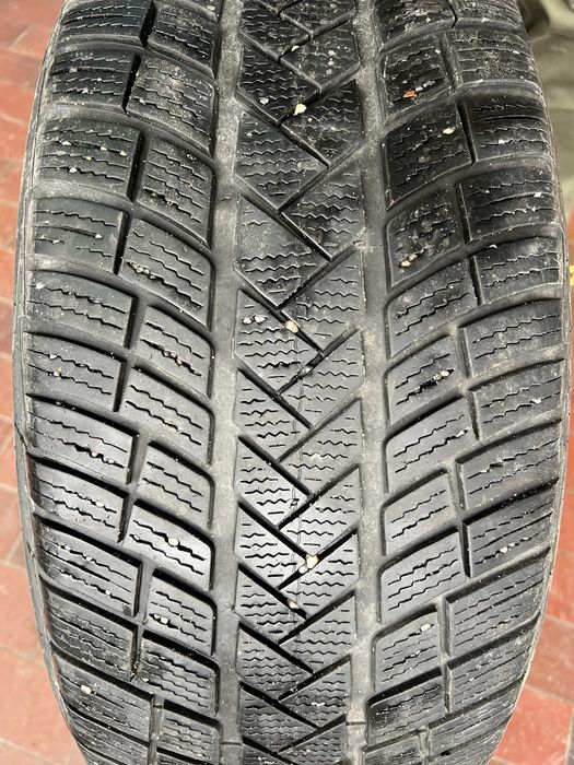 2 Anvelope iarna stare foarte buna