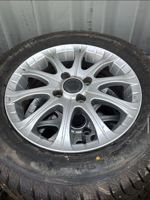 Продам диски р14 новой зимней резиной на ваз 4.98 р14 185/65/14