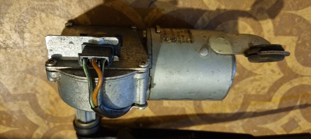 Моторче за чистачки задно Шкода Фелиция 2