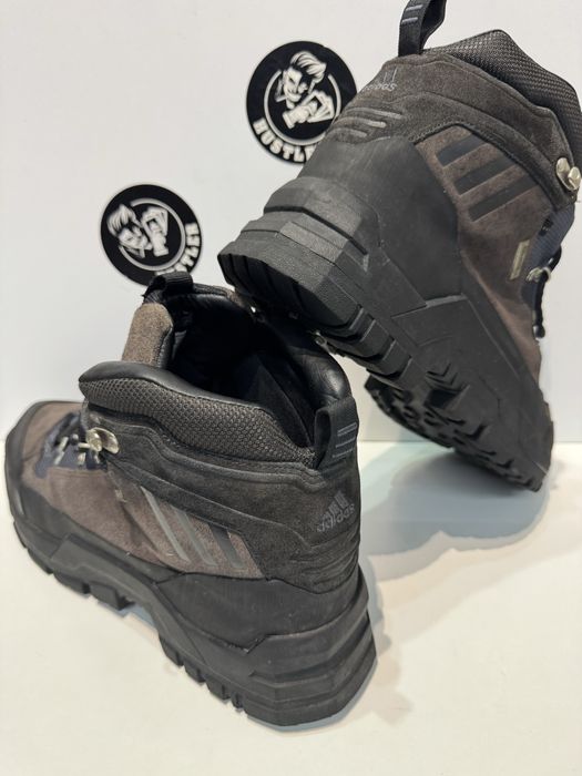 Зимни туристически обувки ADIDAS WATERPROOF .Номер 48.5