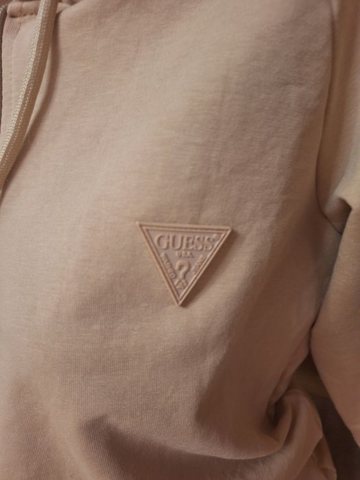 Trening dama Guess