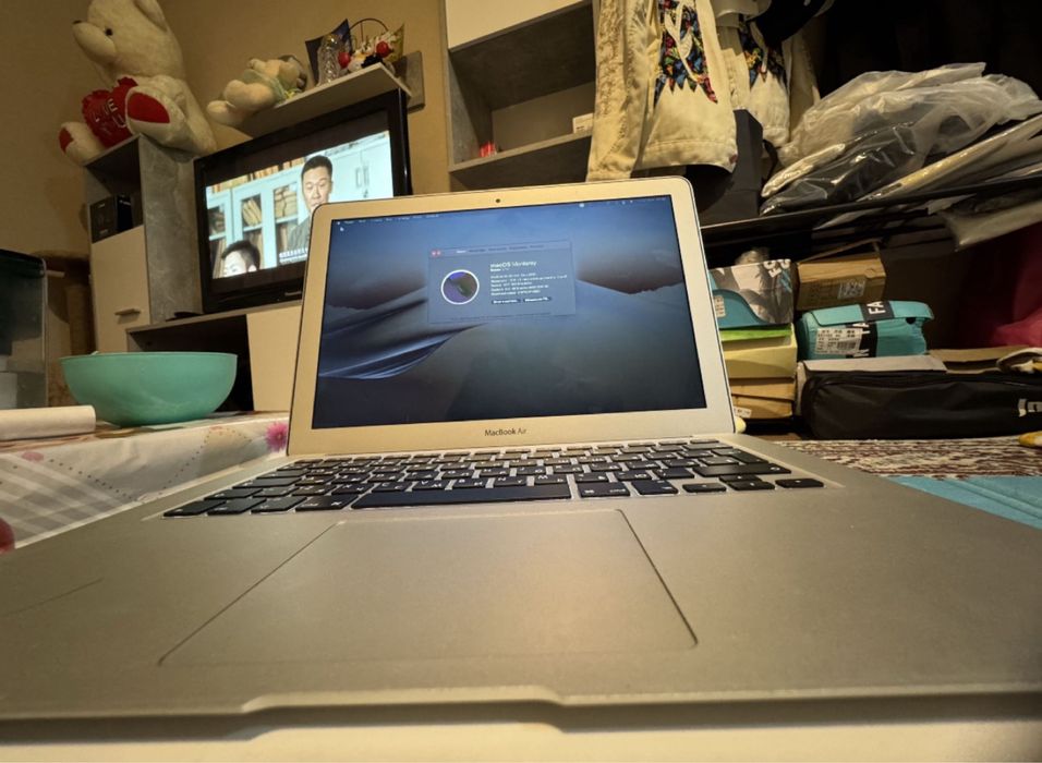 Macbook Air 13 i5 в отличном состоянии все инфа на фото