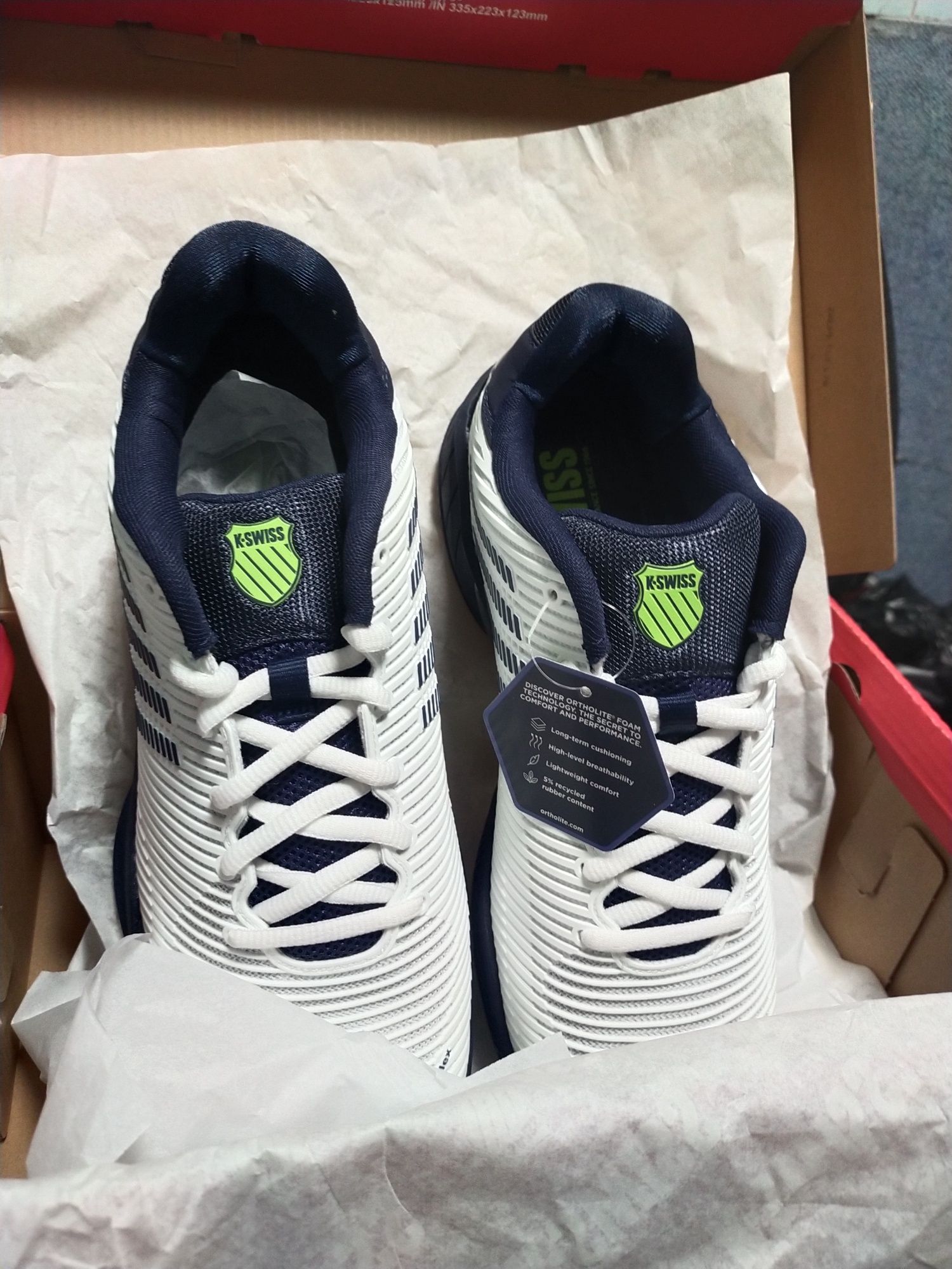 Продам кроссовки K*SWISS