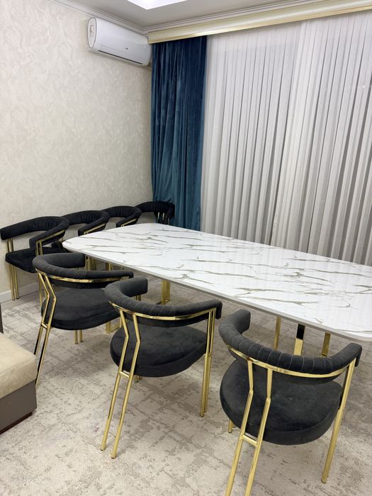 Продам стол и стулья без деффекта