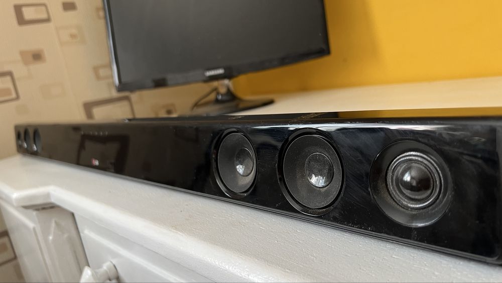 Soundbar   LG