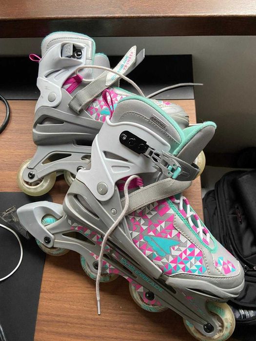 Role Rollerblade reglabile (mărime 36,5–40,5)