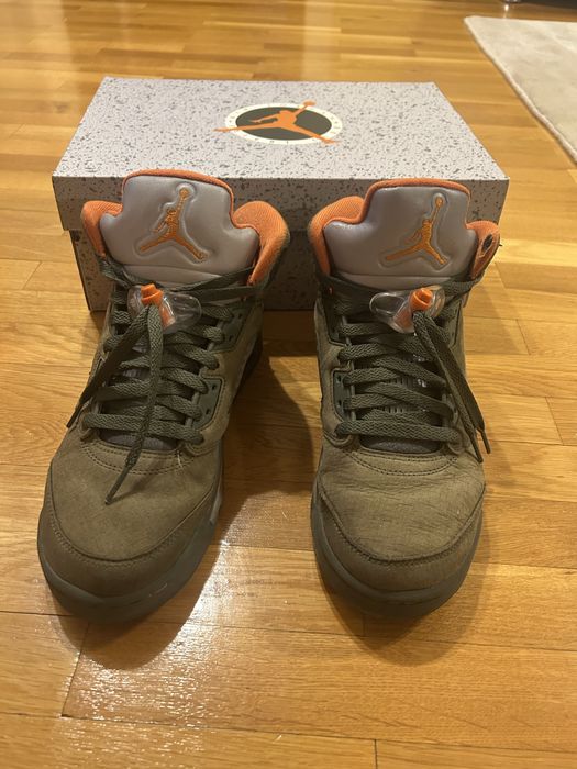 Jordan 5.  olive