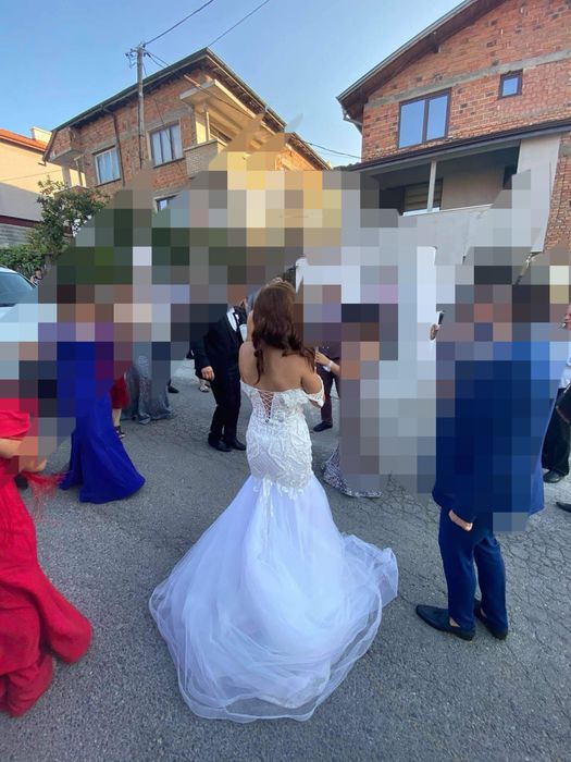 Булчинска рокля……