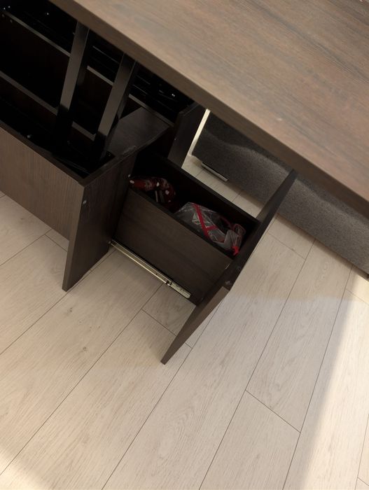 Măsuță de cafea extensibila la masa de 8 persoane