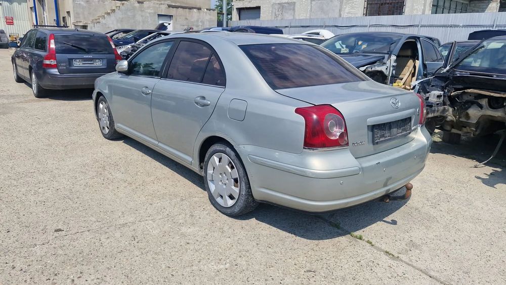 Dezmembram Toyota Avensis an 2007 motor 2.0 Diesel D4D