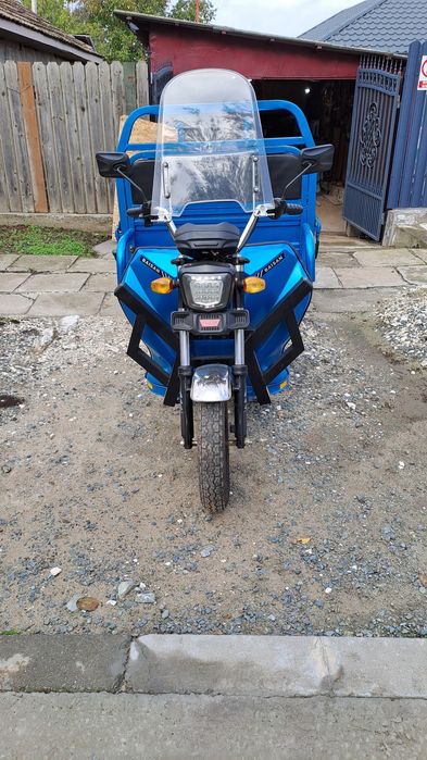 Vând triciclu electric Baisan
