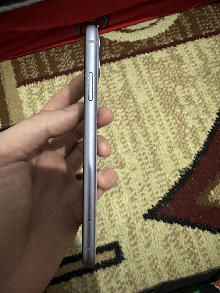 Срочно iphone 11 сотилвоти