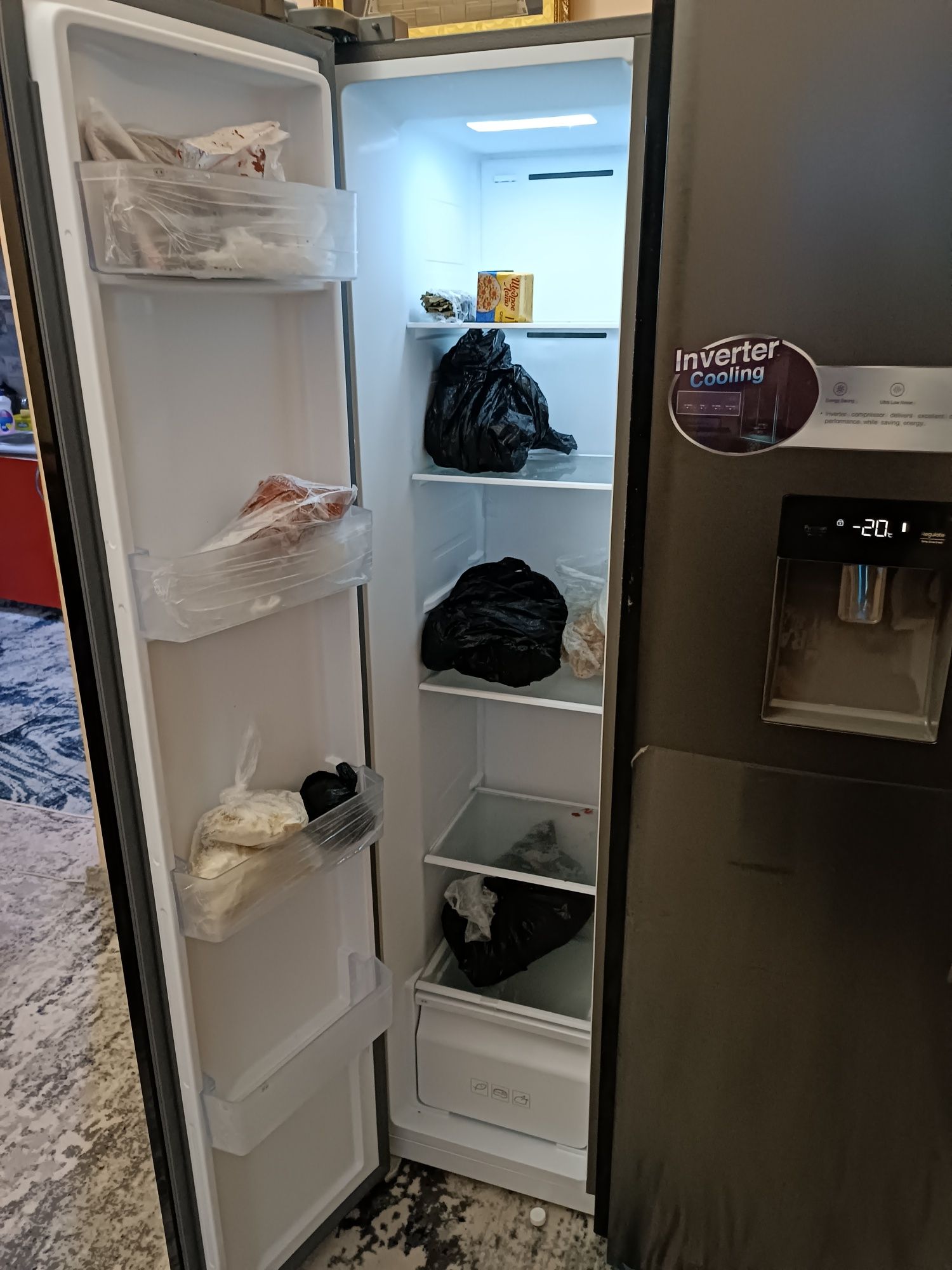 Продам новый холодильника