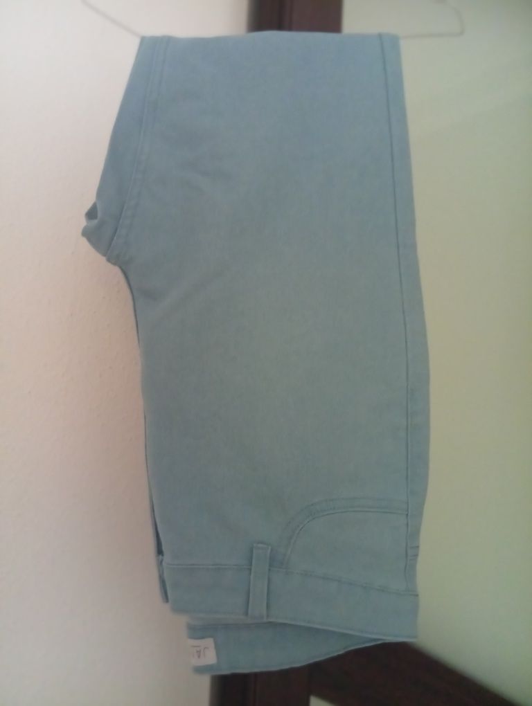 Blugi și pantaloni noi 42