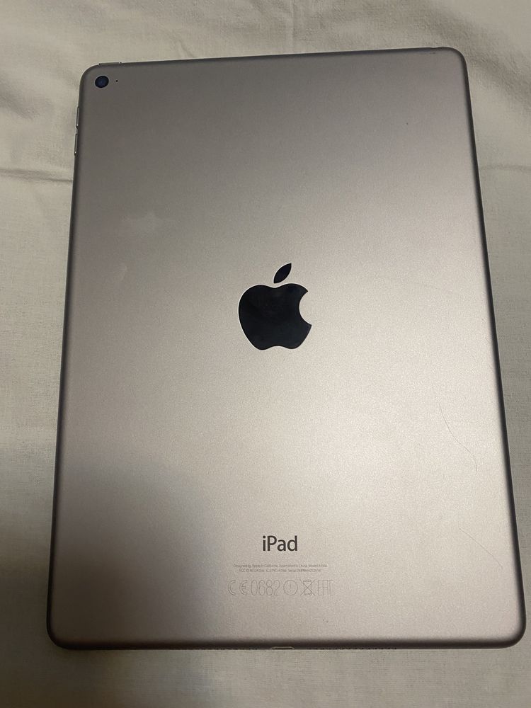 Vand ipad air 2 ,64 giga