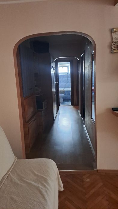Apartament 3 camere de vanzare