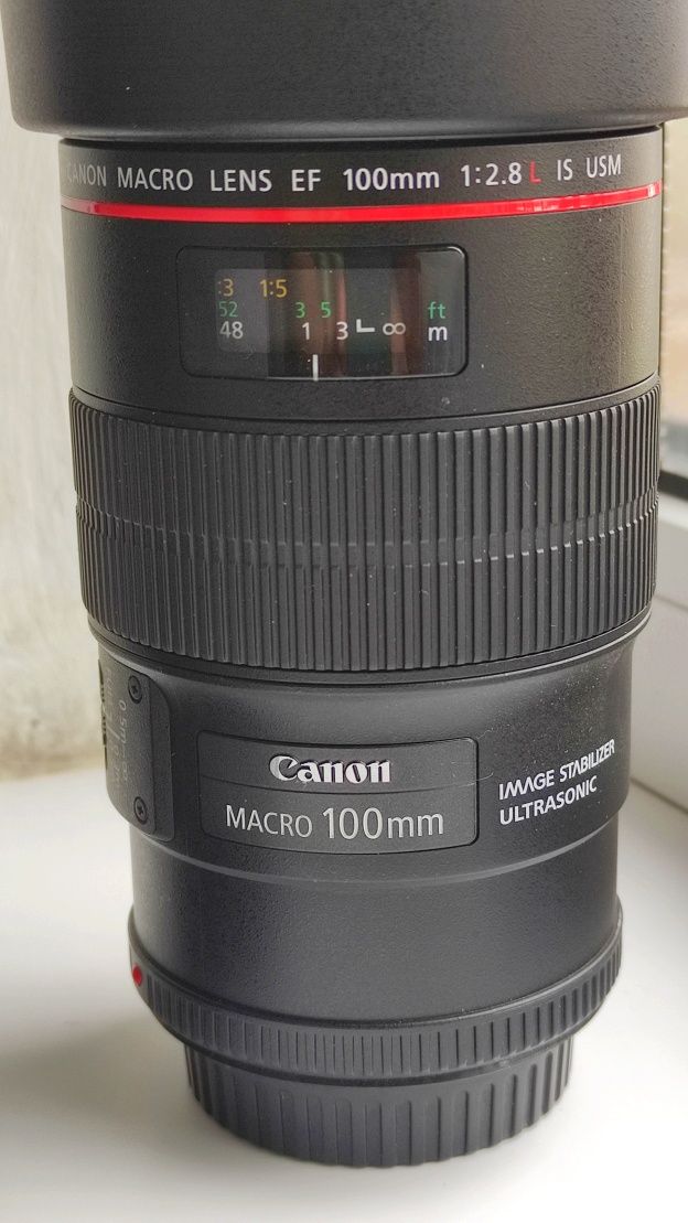 Canon ef 100mm f/2.8 L Macro IS USM
