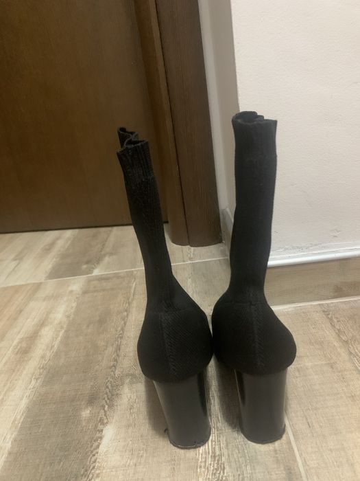 Черни боти тип чорап