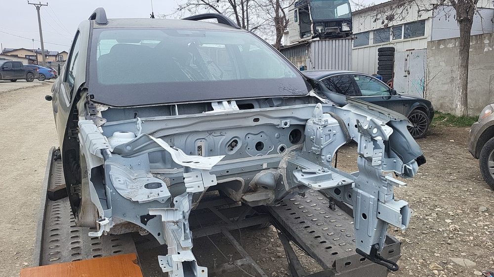 Aripa spate Duster 4x4