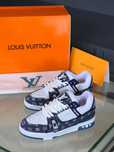 Adidasi Louis Vuitton noi