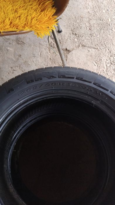 Продавам 4-броя гуми размер на гумите: 205/60R16 96W