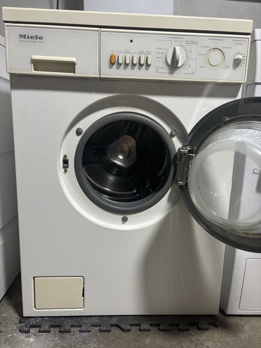 Vand masina rufe Miele