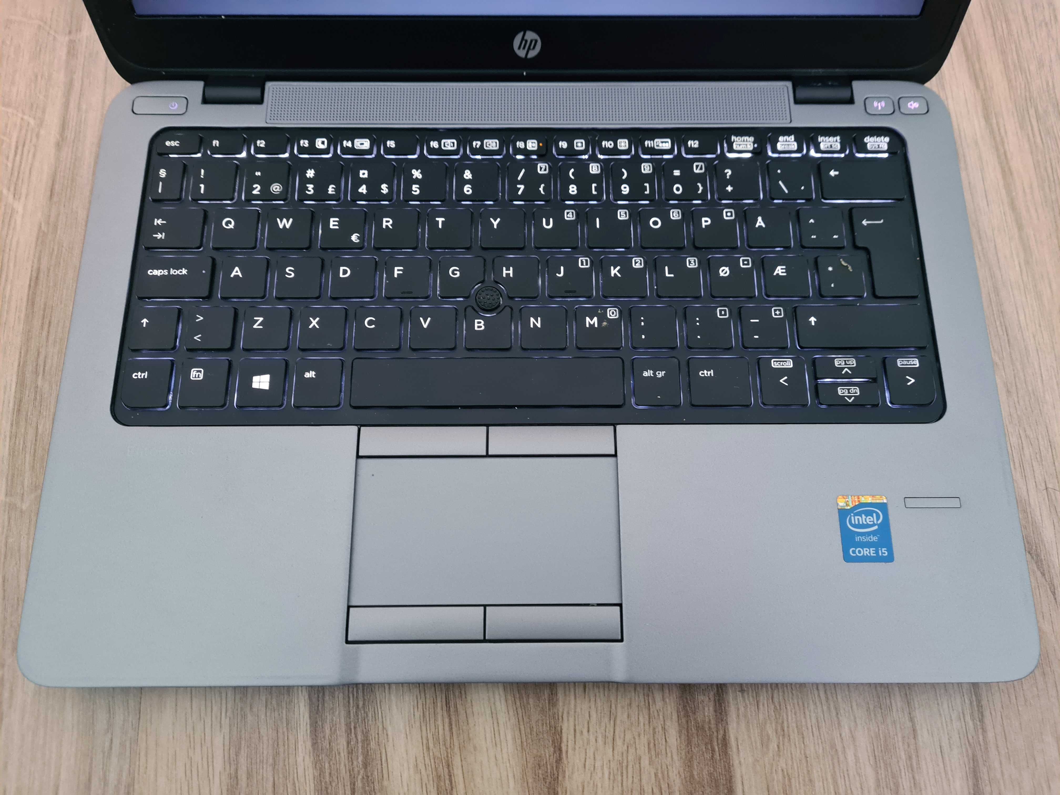 Laptop HP 820 G2, 12.5", i5-4200u, 8 GB RAM, SSD 240 GB Taste luminate