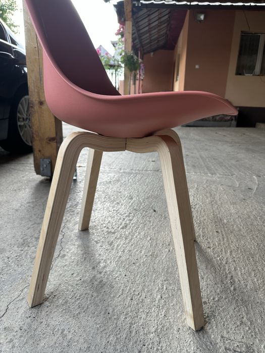 9 Scaune Noi Plastic si Piele