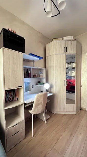 Квартира Центр Ойбек 3//9//9 75м2 с обстановкой