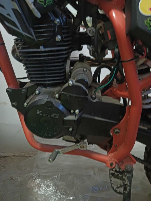 Vand motor cross
