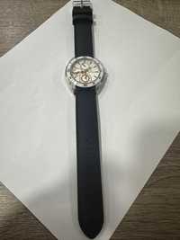 Продавам Дамски часовник Festina F16394/3 със сменена верижка