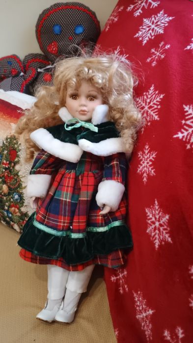 Порцеланова кукла без маркировка