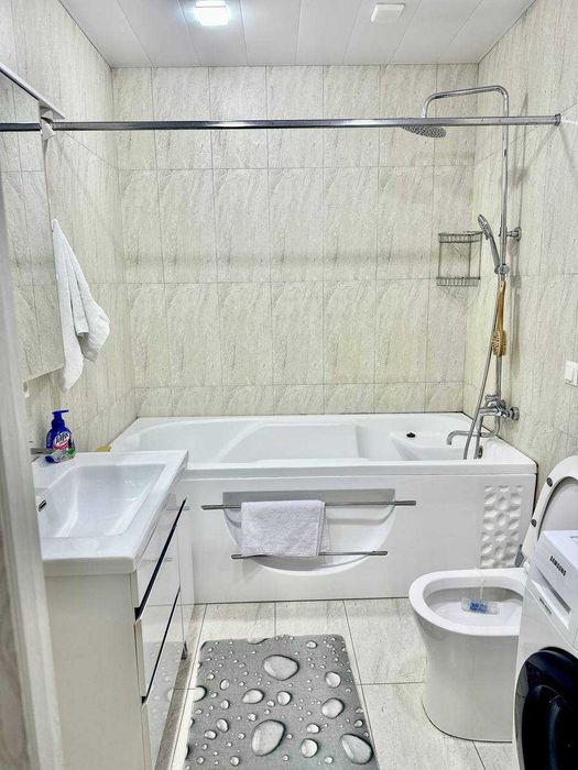 Аренда!! Трехкомнатная квартира в самом центре города