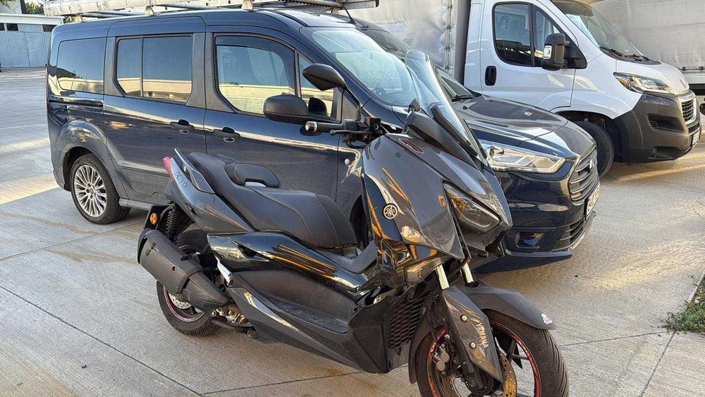 Yamaha X MAX 300
