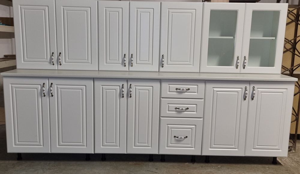 Mobila de bucatarie noua 2.6 m cu fronturi mdf