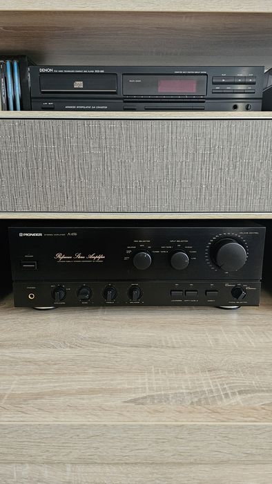 Vând amplificator audio Pioneer 656 Reference Stereo Amplifier
