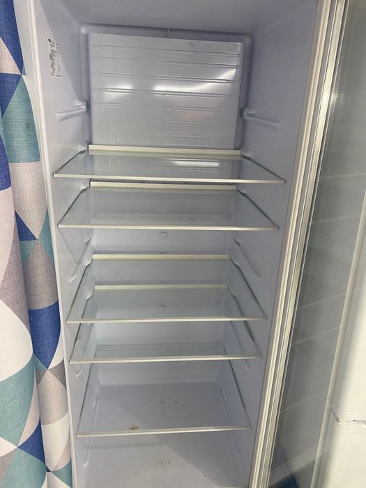 Витрина холодильник