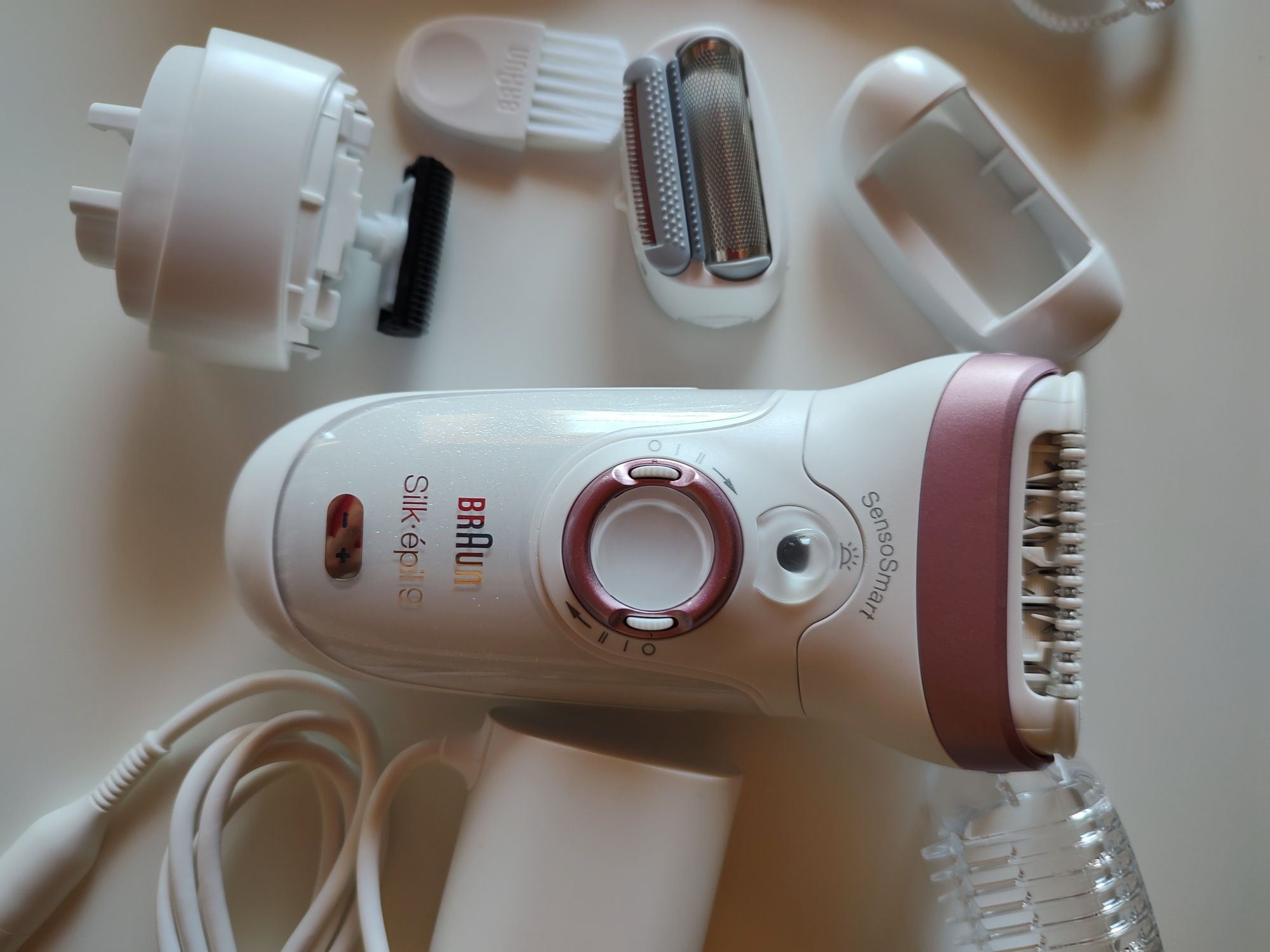 Епилатор Braun Silk-epil 9720, 40 пенсети, Технология SensoSmart, Аксе