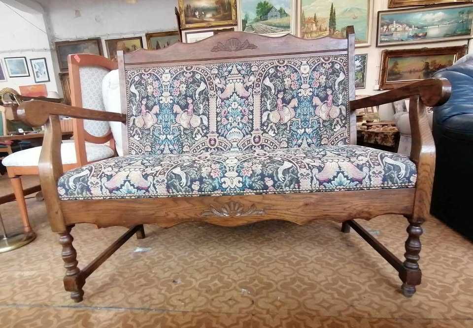 Красиво ретро канапе