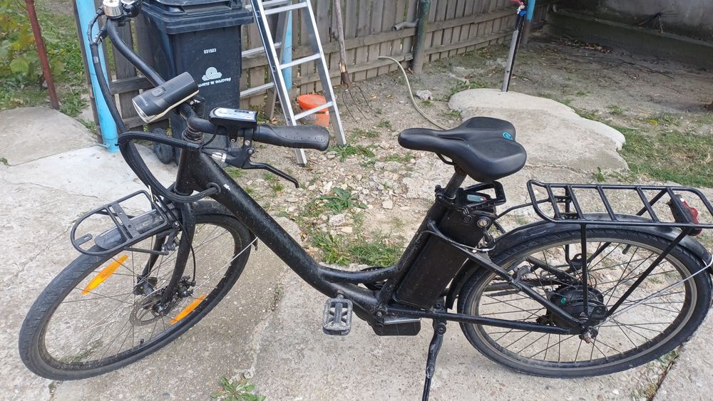 Vând bicicletă electrica