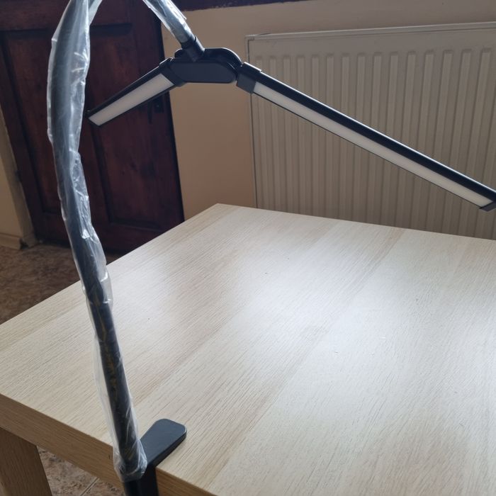 LED лампа с регулируема светлина