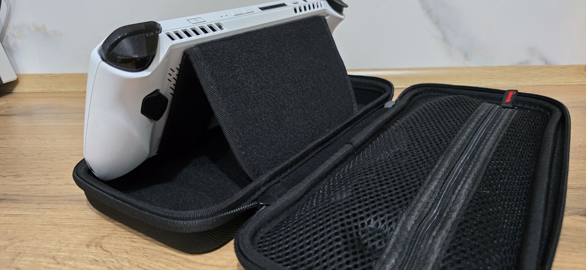 Продам приставку Asus rog ally