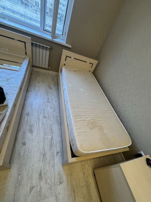 Кровати с матрасом