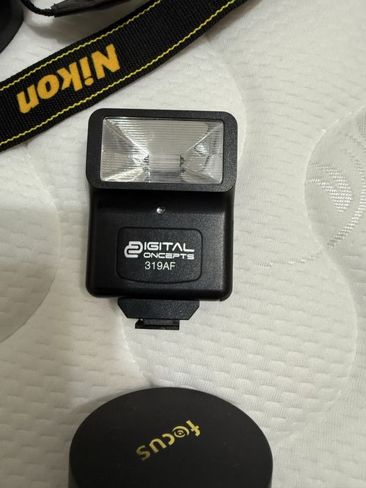 Nikon D7500 Фотоапарат с 3 обектива и екстри